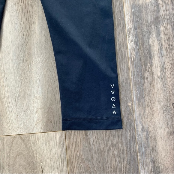 FORMATIVE ELEMENT Jaime high rise cropped leggings size small in Navy - Picture 2 of 7